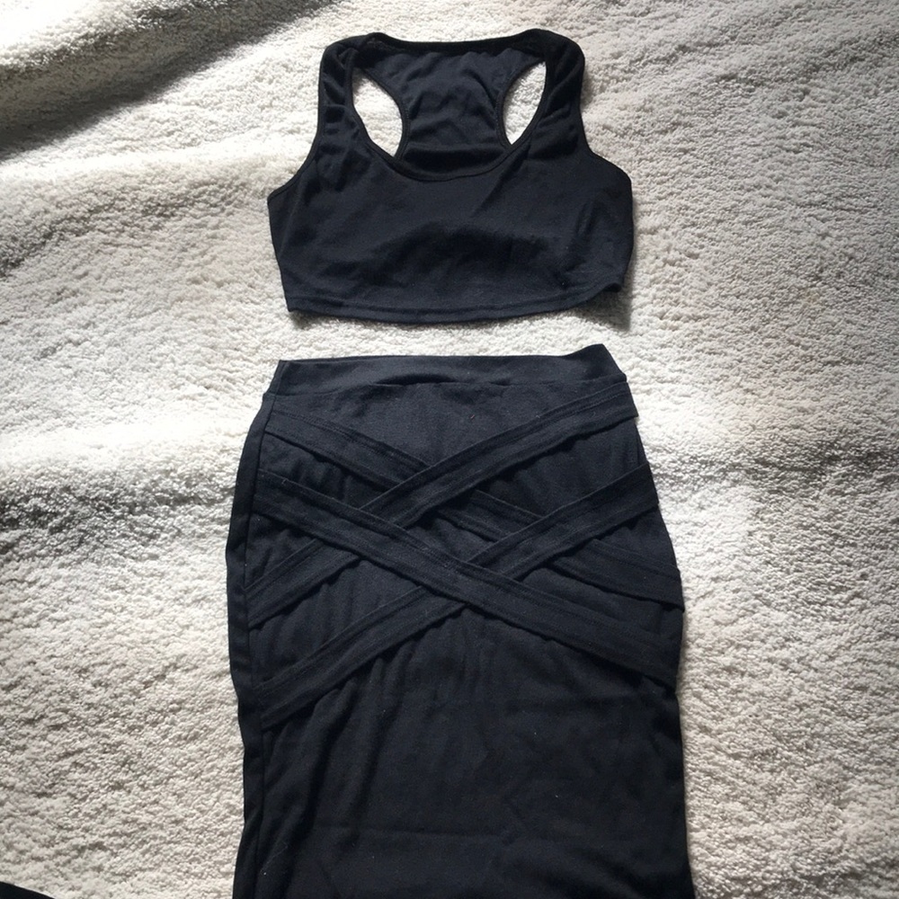 Black skirt set